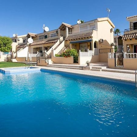 Heads 2 Holiday Homes Apartment Villamartin  Esterno foto